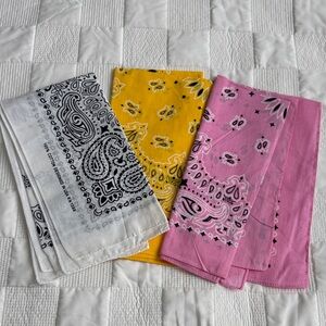 Colorful Paisley Bandana Set